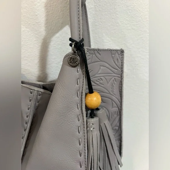The Sak Los Feliz Leather Hobo Bag Dove Gray | Embossed Boho Tassel Purse | NWOT - Picture 5 of 11